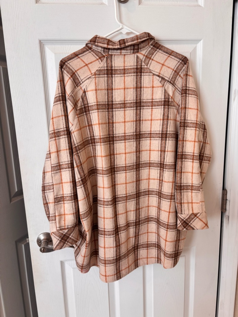 Vervet Oversized Cream and Brown Plaid Button-Up Shirt - Picture 4 of 4